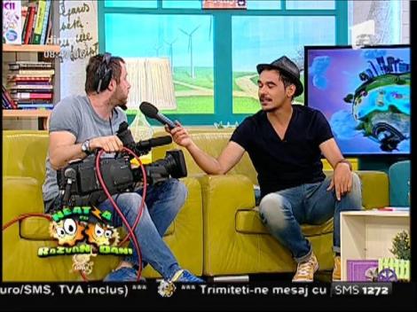 Cel mai tare selfie vine de la Puderu. Fotografia trebuie făcută în timp ce te învărți