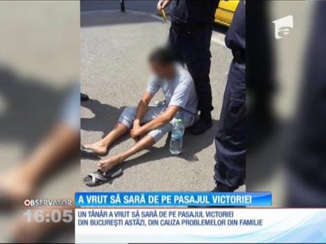Un tânăr a vrut să se arunce în gol de pe Pasajul Victoriei