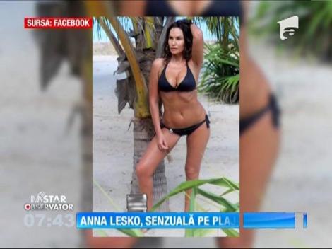 Anna Lesko, senzuală pe plajă
