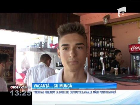 Pentru mii de adolescenţi din România vacanţă este momentul oportun pentru muncă