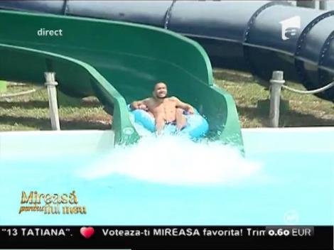 Mai mulţi concurenţi s-au distrat în parcul acvatic!