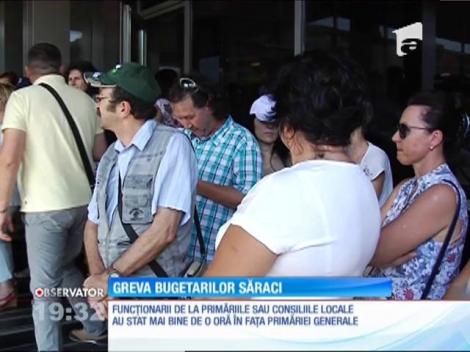 30 de mii de angajaţi din primării au fost, astăzi, în grevă! În timp ce ei cer salarii mai mari, alţi angajaţi ai statului câştigă şi zeci de mii de euro lunar