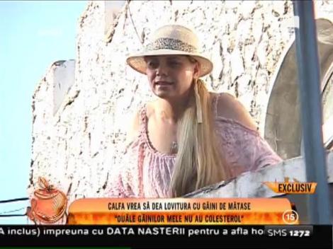 Mariana Calfa creşte la castelul din buricul Bucureştilor găini minune, care costă nici mai mult nici mai puţin decât 1500 de euro bucata!