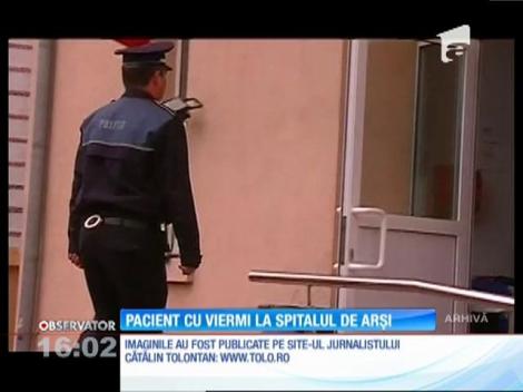 Un medic din spitalul de arşi din Capitală a filmat un pacient internat la terapie intensivă care avea rănile invadate de larve