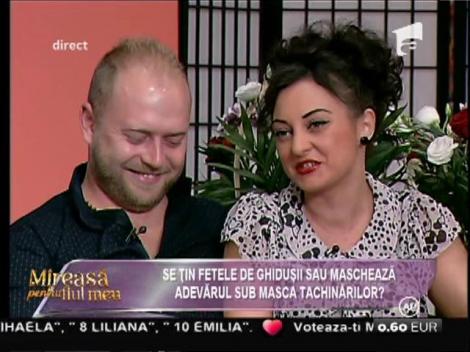 Se țin fetele de ghidușii sau maschează adevărul sub masca tachinărilor?