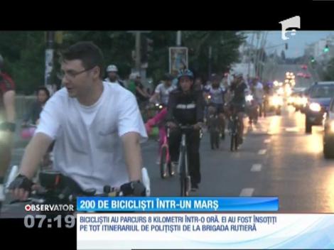 200 de biciclişti au pornit într-un marş pentru amenajarea unor traseelor speciale, la Bacău