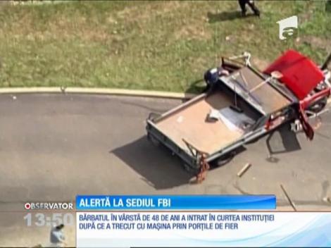 Un american a forţat intrarea în sediul FBI, cu un camion de gunoi în care susţinea că are explozibil