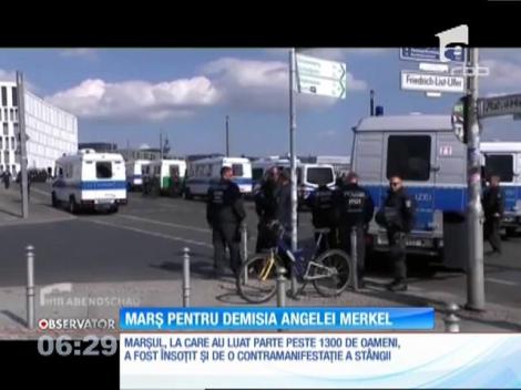 Peste o mie de oameni au cerut demisia demisia cancelarului Angela Merkel, la Berlin