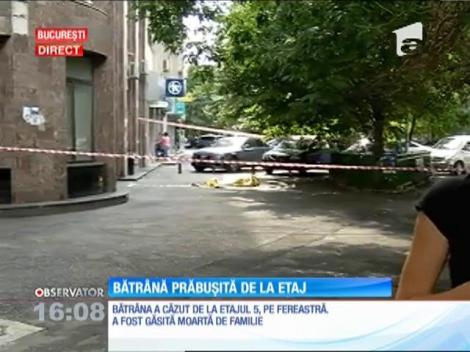 O bătrână a căzut de la etajul cinci al unui bloc din Capitală