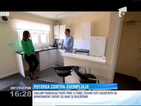 Părinţii lui Amy Winehouse sar în ajutorul tinerilor care se luptă cu dependenţa de droguri şi alcool