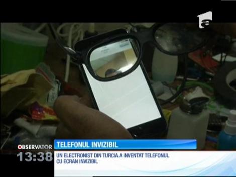 Un electronist din Turcia a inventat telefonul cu ecran invizibil