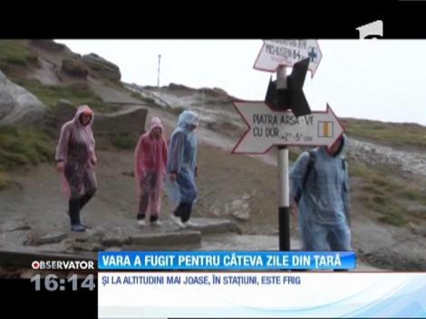 Vara a fugit pentru câteva zile din țară