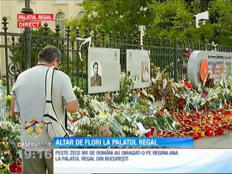 Funeralii Reginei Ana. Altar de flori la Palatul Regal