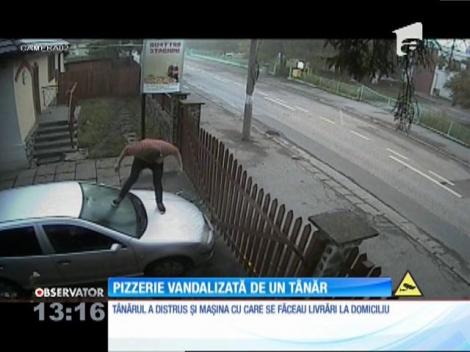 Un tânăr de 18 ani din Sibiu a distrus aproape în totalitate o pizzerie din oraș