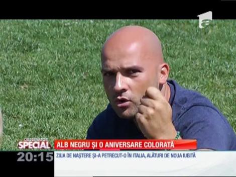 SPECIAL! Andrei Ştefănescu din trupa Alb Negru la un salon de infrumuseţare