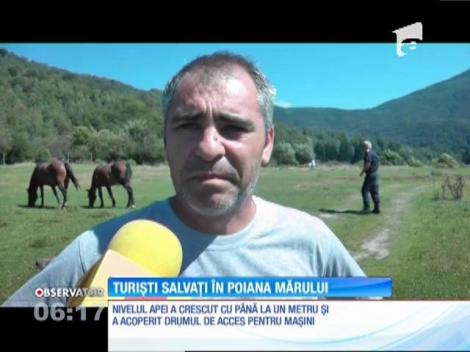 Peste 30 de persoane au rămas blocate în zona barajului de la Poiana Mărului din Caraș Severin