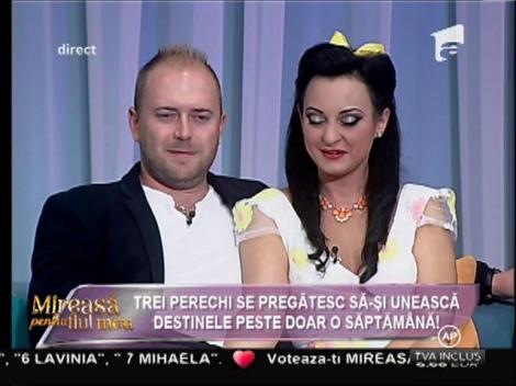 Pe când toamna stăpânea, primii muguri ai iubirii înfloreau!