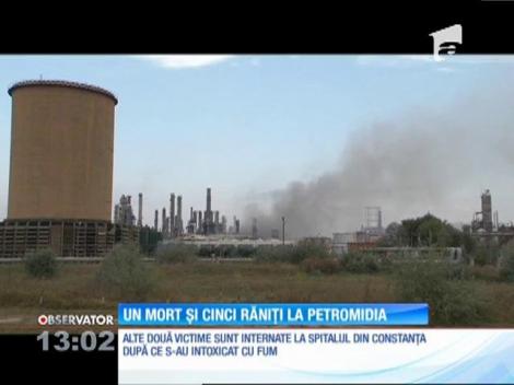 Un mort şi cinci răniţi în explozia urmată de un incendiu la Rafinăria Petromidia din Năvodari