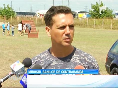 Banii chiar au miros, iar mai mulţi angajaţi necuvântători ai vămilor sunt antrenaţi să le ia urma