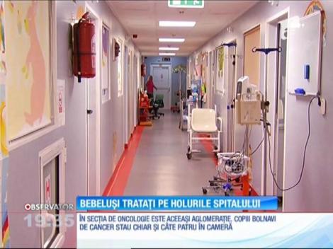 Bebeluşi trataţi pe holurile spitalului