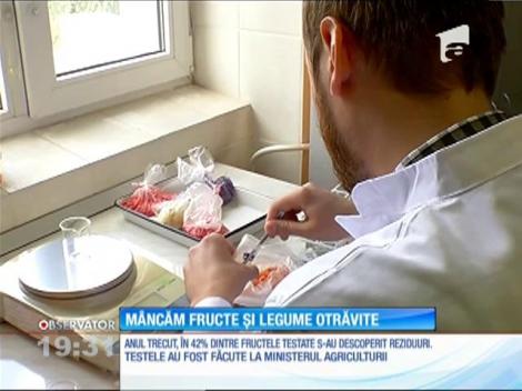 Mâncăm fructe şi legume care conţin chiar şi şapte feluri de pesticide!