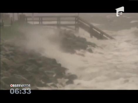 Inundaţii puternice lovesc, din nou, SUA. Autorităţile se tem că uraganul va favoriza răspândirea virusului Zika