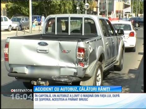 Accident în Capitală! Zece oameni au ajuns la spital