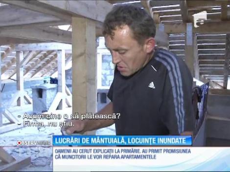 Lucrări de mântuială! Locuinţele a opt familii din Breaza se degradează pe zi ce trece