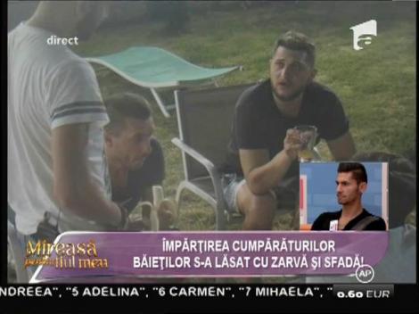 Război între băieți la împărțirea cumpărăturilor!