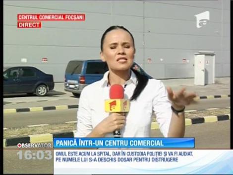 Momente de panică într-un centru comercial din Focşani! Un bărbat s-a prăbuşit cu tot cu tavanul sălii de cinema