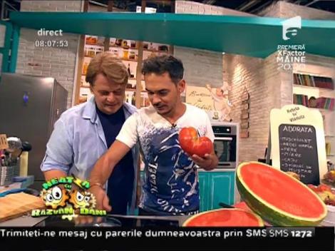 Ce nebunie de combinație. Mușchiuleț de porc cu sos din ardei capia și pere marca Vlăduț!