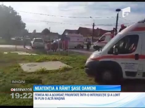 Neatenţia unei şoferiţe a trimis în spital şase oameni, într-o localitate de lângă Timişoara