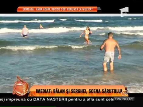 Luaţi un calmant şi aşezaţi-va comod! Asta e momentul la care visau femeile în '90! Sorin Ovidiu Bălan, în costum de baie