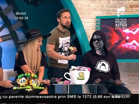 Jurații X Factor, proba de îndemânare. Delia, Carla's Dreams, Ştefan Bănică Jr. şi Horia Brenciu se întrec în aruncat ciorapi la coș!