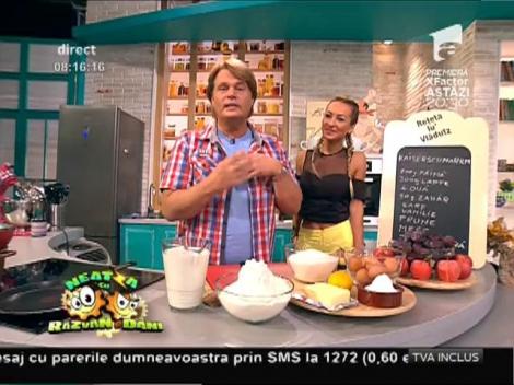 ”Kaiserschmarrn”, un deliciu regesc cu vanilie, prune și mere