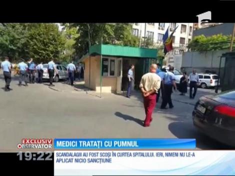 Doctorii şi asistenţii de la spitalul Colentina au muncit sub teroare, cu uşile încuiate, vreme de două zile