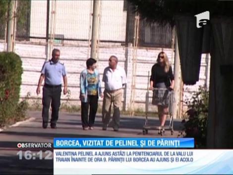 Cristi Borcea, vizitat de Valentina Pelinel şi de părinţi