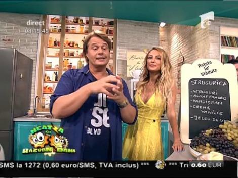 Prajitura "Strugurica", o combinaţie armonioasă din două tipuri de struguri