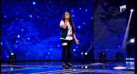 EMOȚIONANT! Știi ce înseamnă un fan adevărat? Linette Salcedo a venit din...California pentru a cânta alături de Delia!