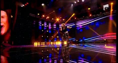 Indila - ”Dernière danse”. Vezi aici cum cântă Izabela Simion, la X Factor!