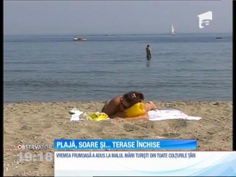 Comercianții de pe litoral au închis terasele și magazinele