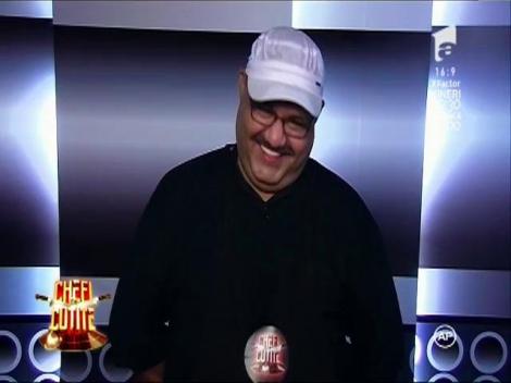 Chefii au fost daţi pe spate de Marian Cocoş, un antrenor de box!