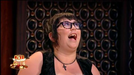 Mică, mică, dar ridică! “Dacă nu primesc cuţitul o să vin aici sezon de sezon, nu mai scăpaţi de mine”. Reacţia Chefilor e genială
