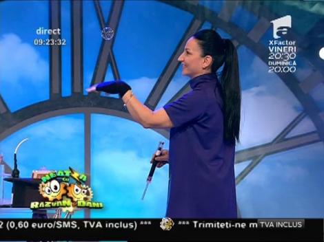 Claudia Stroe, spectacol unic cu baloane de săpun