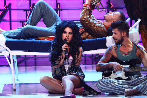 Amy Winehouse, ne era dor de tine tuturor! Amna, îți mulțumim pentru un moment memorabil și emoționant!