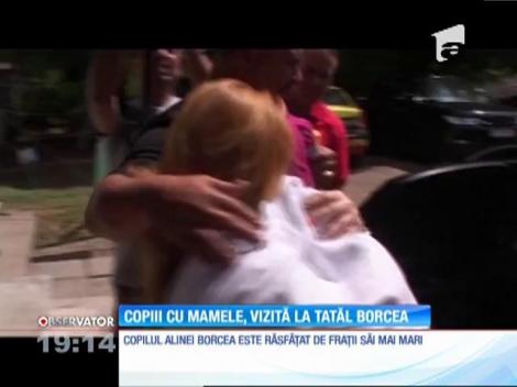 Soţiile lui Cristi Borcea îşi petrec duminicile la Penitenciarul Poarta Albă. Azi, l-au vizitat din nou pe fostul acţionar de la Dinamo