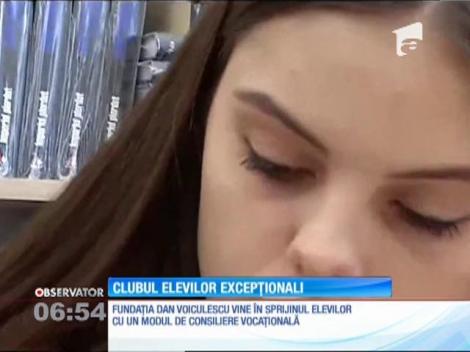 Cei mai buni elevi din ţară au ocazia, şi anul acesta, să înveţe de la profesori excepţionali. Se pot înscrie în Clubul de excelenţă, al Fundaţiei Dan Voiculescu