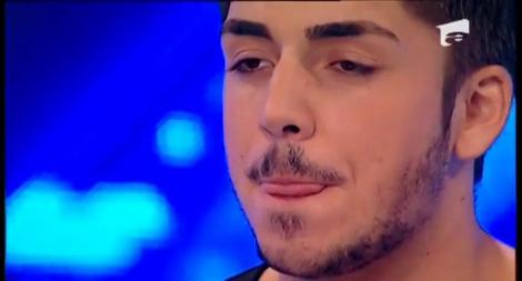 Cu patru de "DA", Alex Mladin se califică &icirc;n următoarea etapă X Factor!