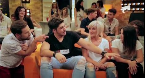 Prezentare: Alex Mladin a venit pe scenă X Factor, gata să &icirc;l impresioneze pe Carla&rsquo;s Dreams