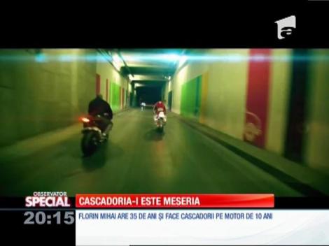 SPECIAL! Cascadorii pe motor